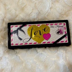Too Faced Love Eyeshadow Palette